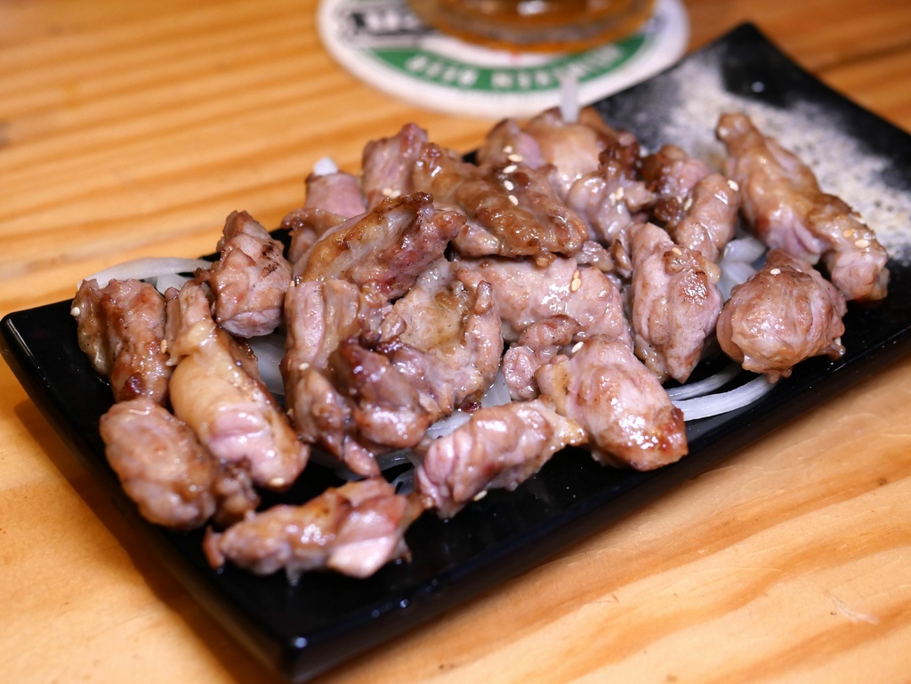 [食記] 新店 黑角