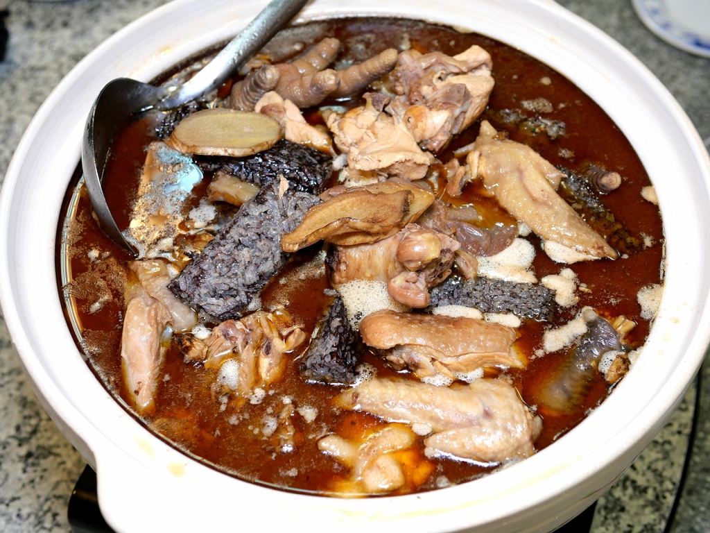 [食記] 台北 元味料理~麻油雞吃起來