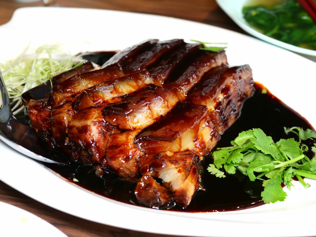 [食記] 台北 曉鹿鳴樓 v.s 腹響圓上海食府