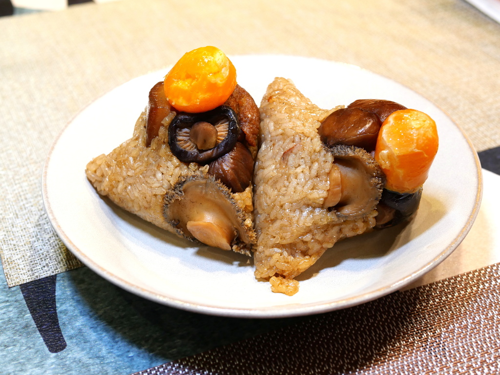 [食記] 台北 金蓬萊鮑魚古味粽