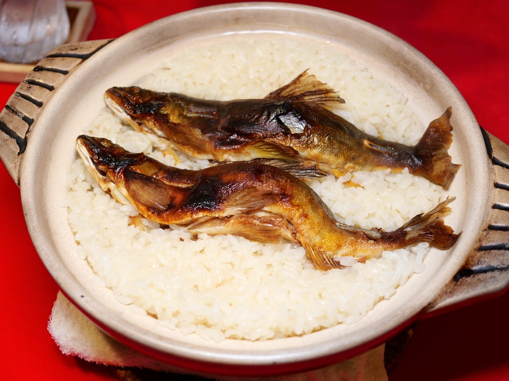 [食記] 台北 味処 初梅~來吃鮎飯