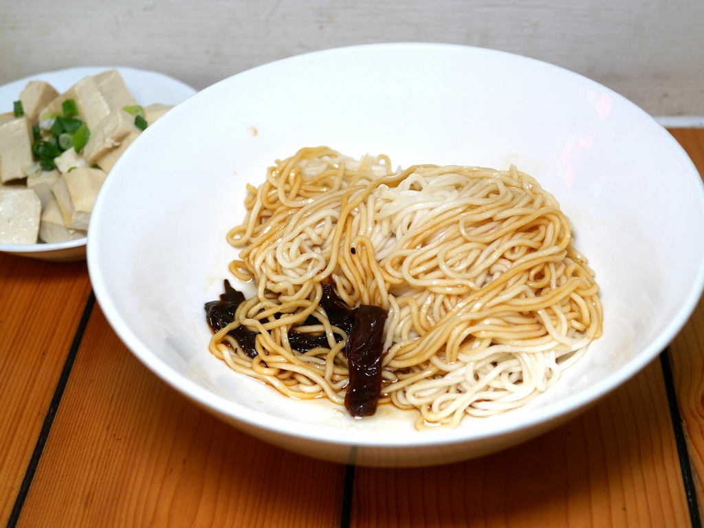 [食記] 台中 功夫上海手工魚丸+玉堂春魯肉飯