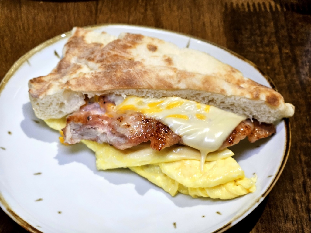 [食記] 台北 窩著咖啡~獨門大餅三明治