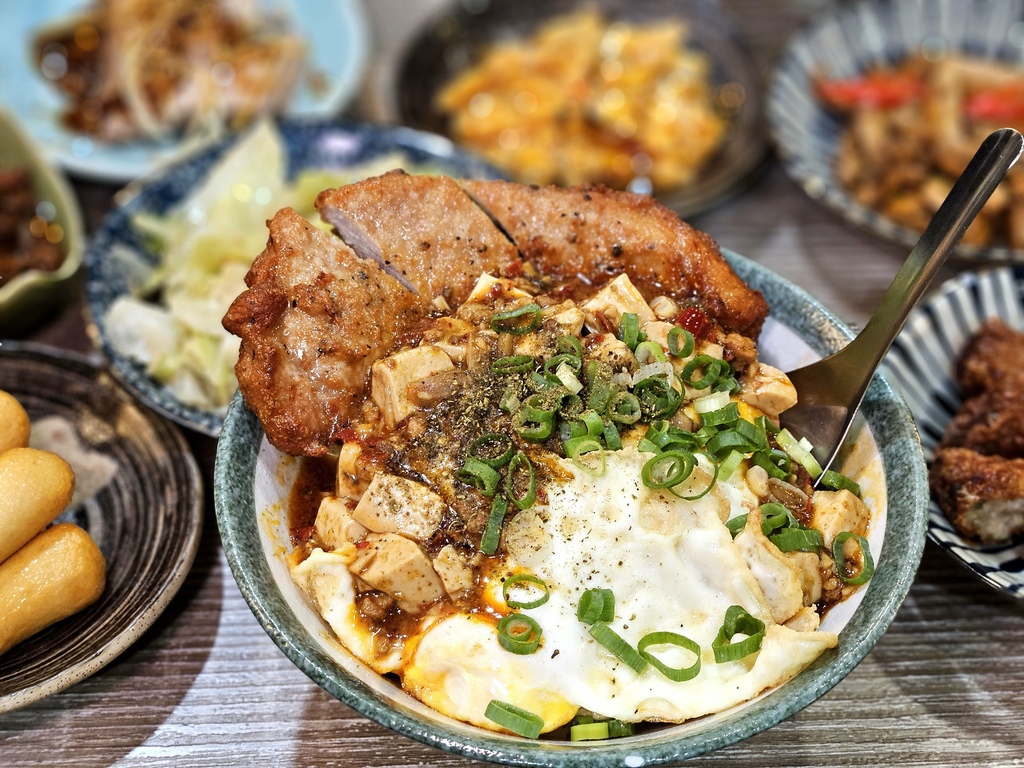 [食記] 台北 胖老闆誠意肉粥~老罈香麻婆豆腐排骨