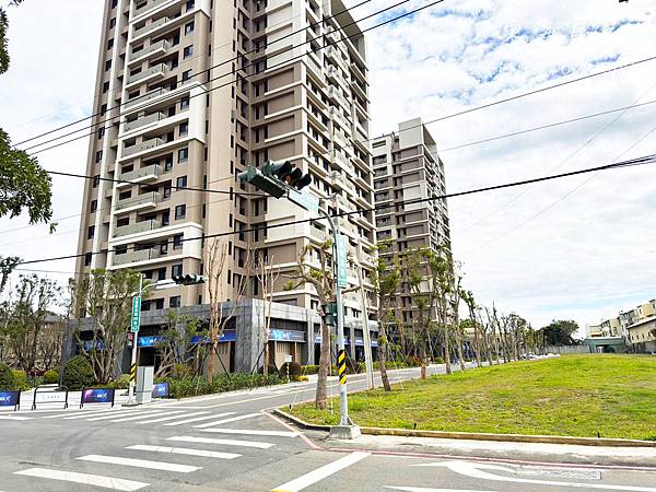 (租)東海買屋龍井區-精銳闊3房平車電梯大樓33000元 (租)東海買屋龍井區-精銳闊3房平車電梯大樓33000元