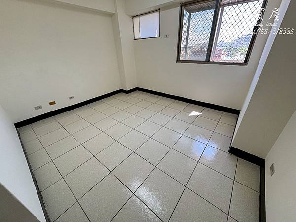 西屯工業區三十八路 🏢 大三房華廈・稀有釋出 💰 總價只要 西屯工業區三十八路 🏢 大三房華廈・稀有釋出 💰 總價只要