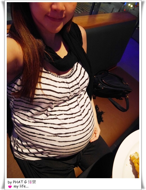 生完后其实就马上没有水肿了 (超开心) 但是发现肚子还是非常的松垮垮