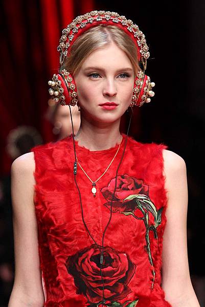 dolce-gabbana-embroidered-red-nappa-leather-headphones