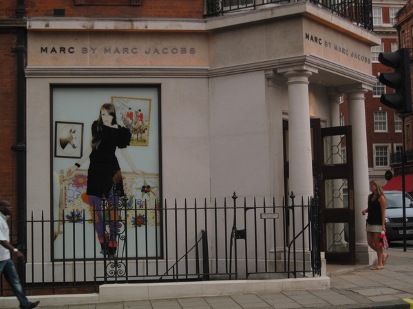 Marc Jacobs在大打折!