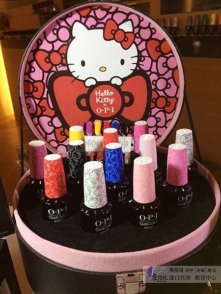 OPI Hello Kitty光療甲油膠T01.jpg