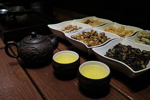 九份景點,九份交通,九份美食,九份景點推薦,九份交通資訊,九份美食推薦,九份景點特色,九份交通指南,九份美食地圖 鄰近知名九份景點,便利的九份交通,享受獨特的九份美食!搭乘九份交通接駁車至黃金博物館園內,九份金瓜石金礦餐旅會館邀請您一同遊覽九份景點,嚐盡九份美食!