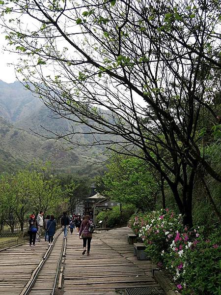 九份景點,九份交通,九份美食,九份景點推薦,九份交通資訊,九份美食推薦,九份景點特色,九份交通指南,九份美食地圖 鄰近知名九份景點,便利的九份交通,享受獨特的九份美食!搭乘九份交通接駁車至黃金博物館園內,九份金瓜石金礦餐旅會館邀請您一同遊覽九份景點,嚐盡九份美食!