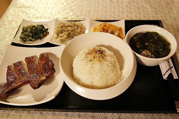 九份景點,九份交通,九份美食,九份景點推薦,九份交通資訊,九份美食推薦,九份景點特色,九份交通指南,九份美食地圖 鄰近知名九份景點,便利的九份交通,享受獨特的九份美食!搭乘九份交通接駁車至黃金博物館園內,九份金瓜石金礦餐旅會館邀請您一同遊覽九份景點,嚐盡九份美食!
