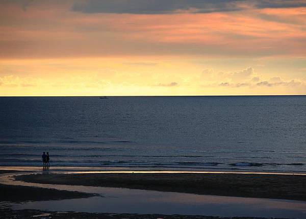 298436_193528267394755_242341155_n