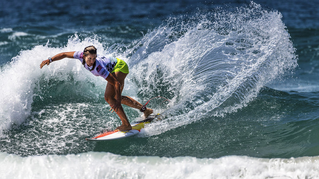 Girl dancing with the waves.jpg Girl dancing with the waves.jpg