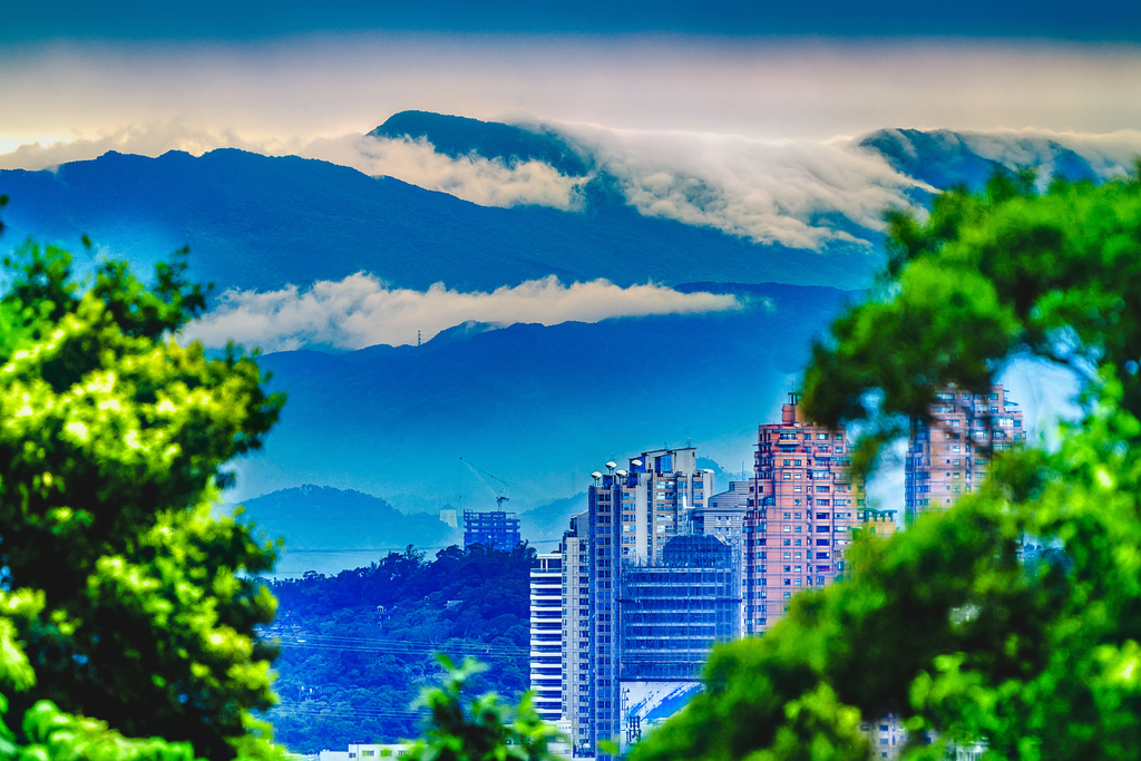 202010110026020200425家中遠眺觀音山山嵐_4746-1.jpg