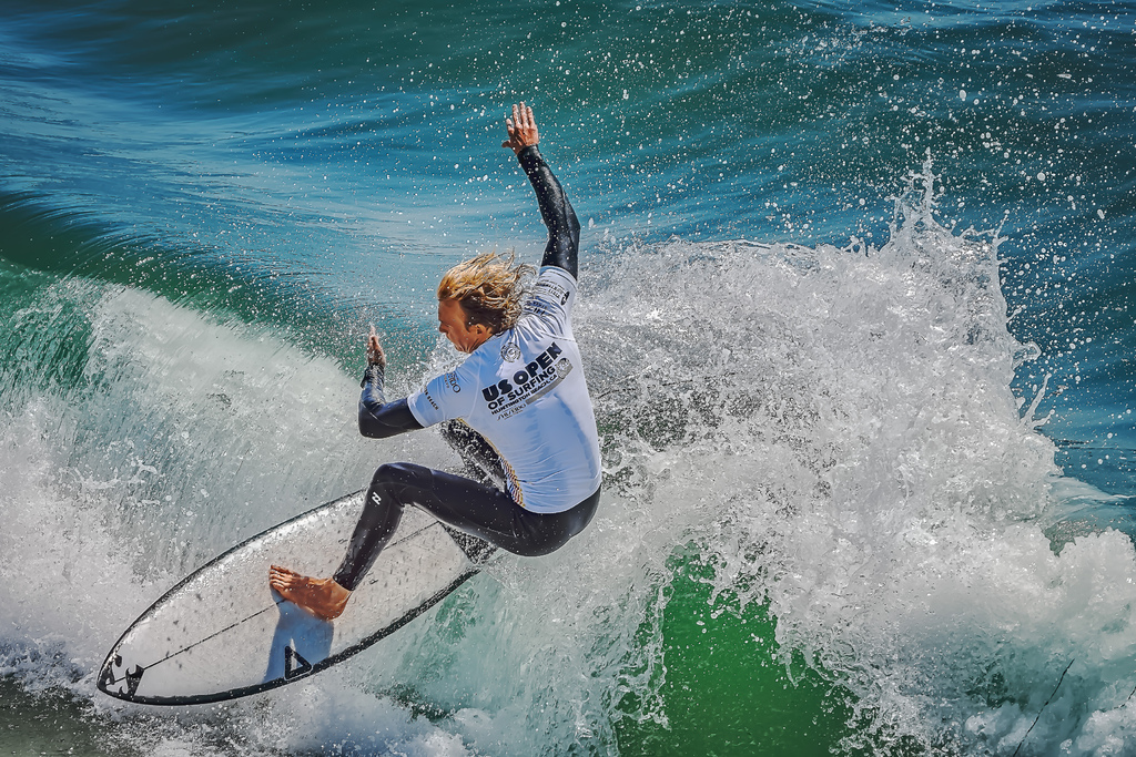 Surfing contestants 2.jpg