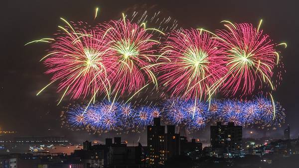 20231231淡水跨年煙火_1946-1 拷貝.jpg