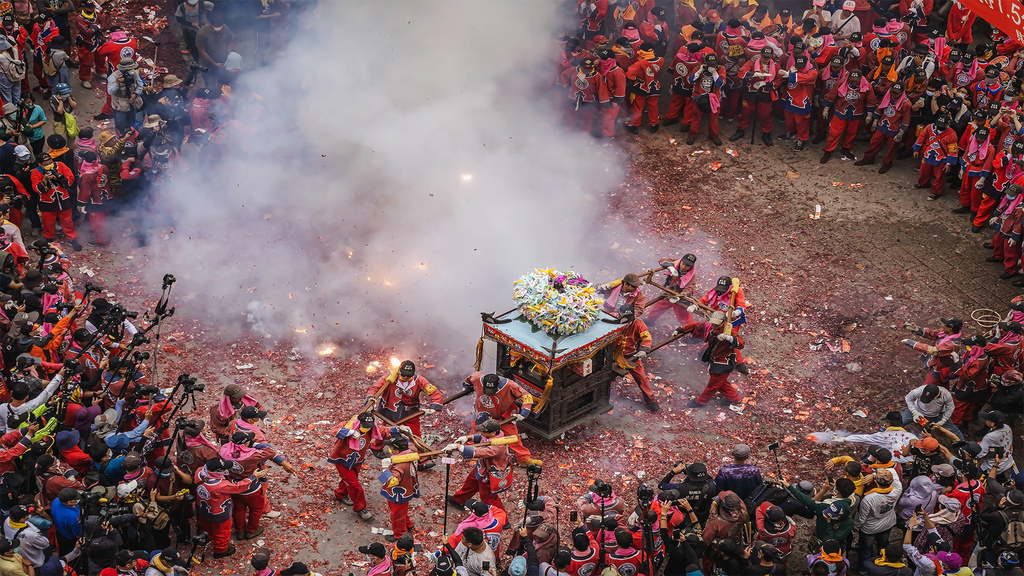 Beigang Plow Cannon Explodes Mikoshi.jpg