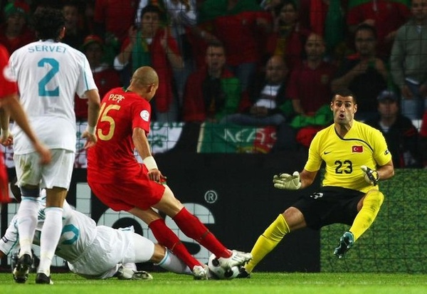 0608-PorTur-01 Pepe Goal