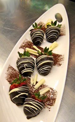 dessert+wedding+special+choc+strawberries.jpg