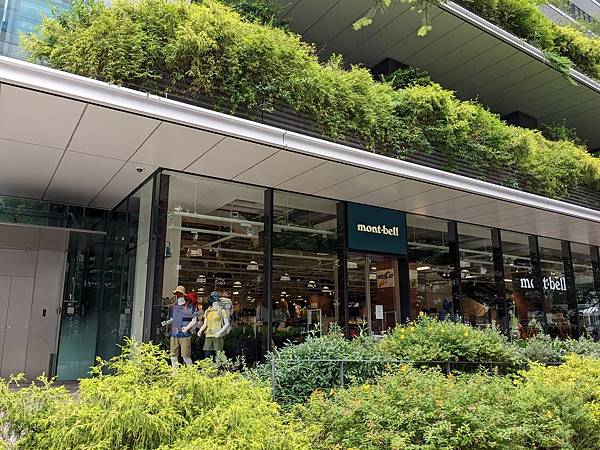 東京都內最大型的Montbell京橋店