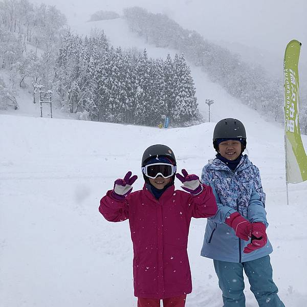 IMG_2220_compressed.jpg IMG_2220_compressed.jpg