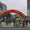 車隊抵達終點