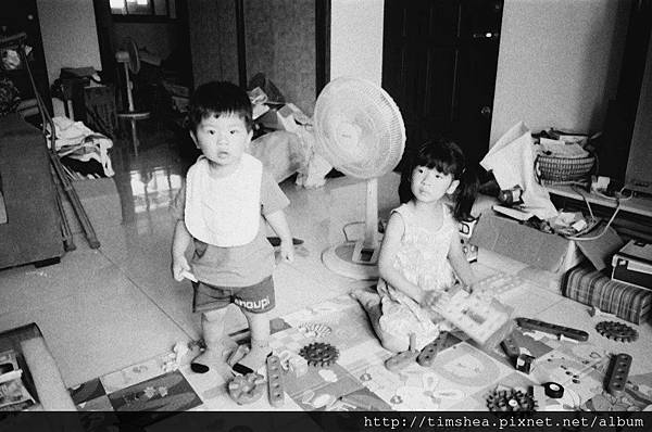 家裡 阿姨帶小孩來 家裡 阿姨帶小孩來