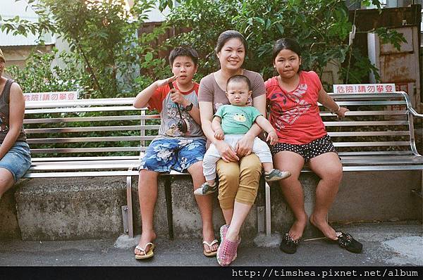 外婆家 跟表哥表姐合影 外婆家 跟表哥表姐合影