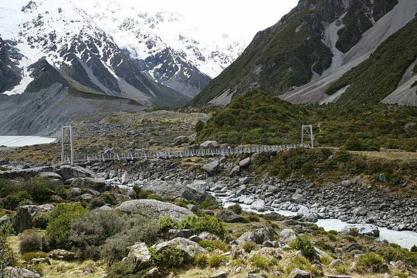 庫克山脈  第一座橋