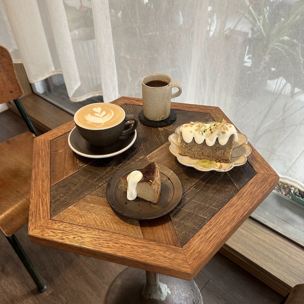 [食記] 台南永康離島咖啡，舒適空間品嚐咖啡甜點