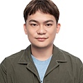 翁巧倢先生_證件照電子檔_大研創意.jpg