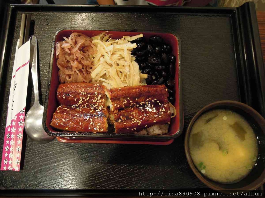 1040516-紅苑茗創意日式料理-烤鰻魚飯$200 (1).jpg