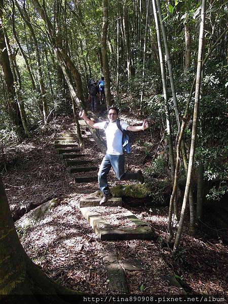 1041212-三星登山社-石壁山縱走嘉南雲峰 (61)-往石壁山.jpg