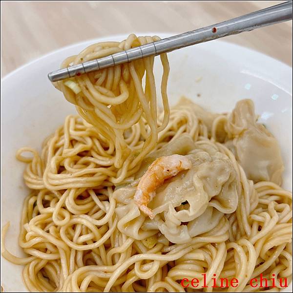 【信義區美食】巢飯麵食館。傳說中的平價鼎泰豐排骨炒飯 (二訪