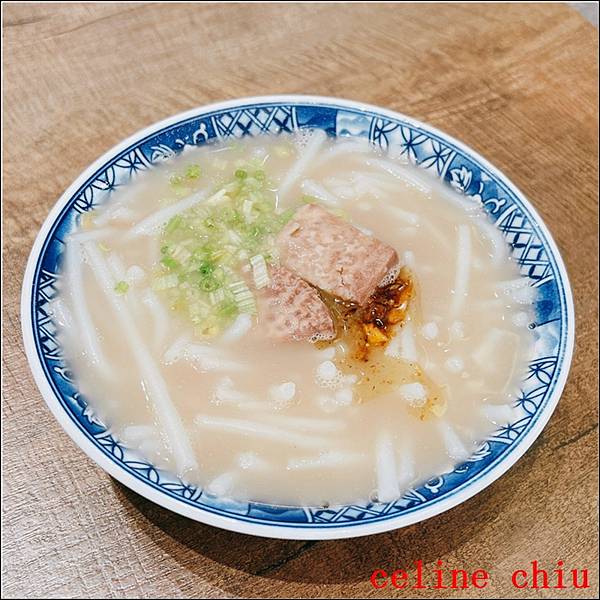 【台北美食】古早味米粉湯 胡饕傳承三代 55年老店 免費加湯