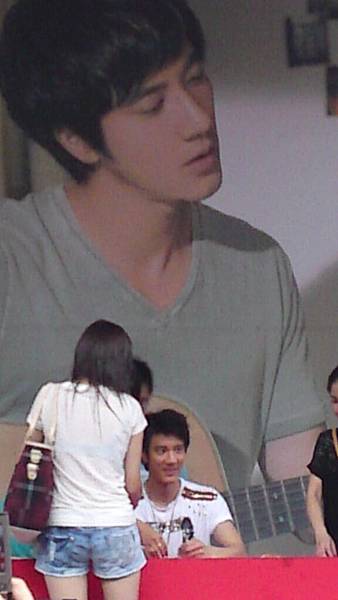 LEEHOM 180.JPG