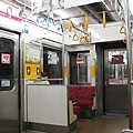 2009.03.29 093跟女性專用車合照3.JPG