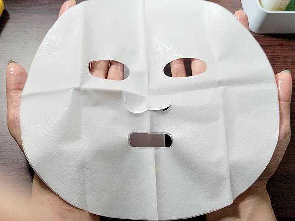 日日医美级保养，玻尿酸保湿面膜推荐_黛莉拉DELILAH 水