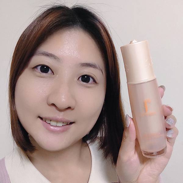 喚醒沉睡肌膚,美容SPA級保濕精華_ POETRYDANI 試用