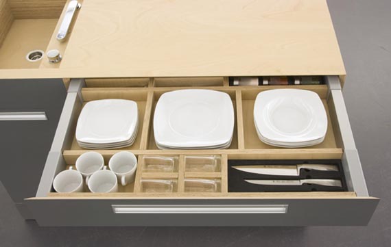 small-modular-kitchen-design-tableware-ideas