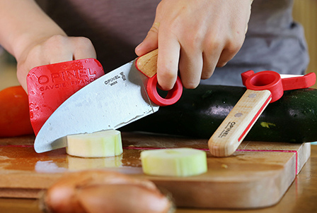 Opinel-Petit-Chef-in-Use