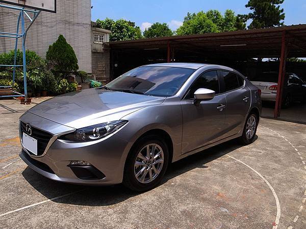 2015 Mazda3 豪華 光燦銀