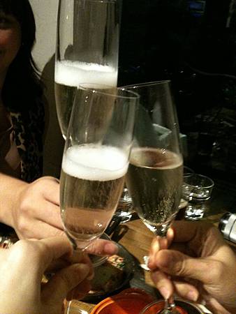 cheers~ Moet chadon