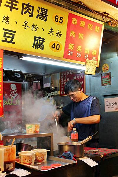 羅東夜市必吃，安禾飯店，羅東背包客飯店，羅東火車站，