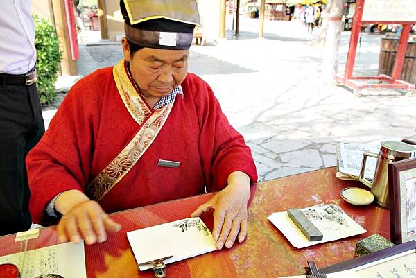 中華自媒體暨部落客協會、四大古都、河南、開封、洛陽、安陽、鄭州、龍門石窟、關林、白馬寺、牡丹苑、雲臺山、清明上河園、羑裏城遺址、殷墟、中國文字博物館、大相國寺、開封府、一帶一路、鄭歐貨運班列、修武臺灣農民創業園、信陽師院、尹全海教授、中原文化交流、河南采風團、自媒會、文化交流、黃帝故里拜祖大典、豫台經貿洽談會、