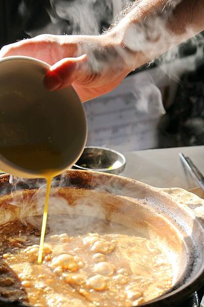 台省製燒海鮮羊肉爐，手感貢丸、海藻米血糕，