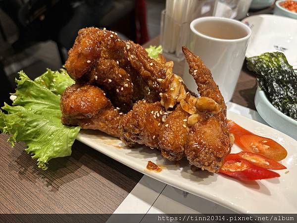 桃園中壢/中壢SOGO涓豆腐新開幕!! 海鮮煎餅料也太多~鴨