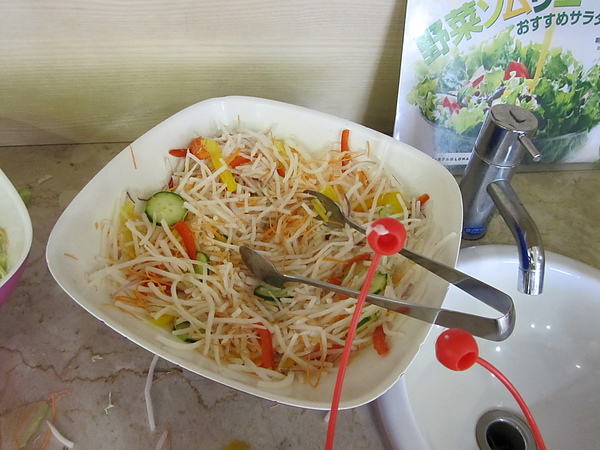旅館早餐內容～生菜沙拉-2.JPG